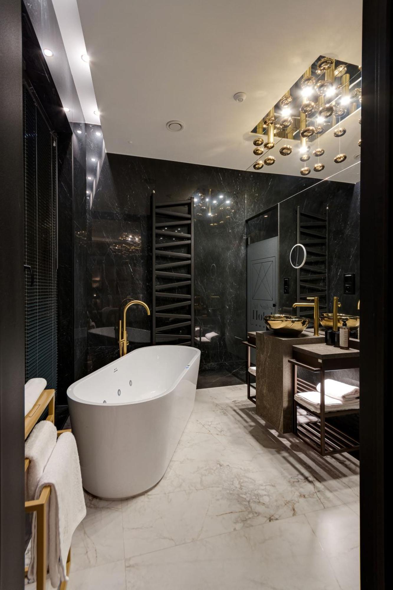 קרקוב Art Suites Luxury Hotel מראה חיצוני תמונה